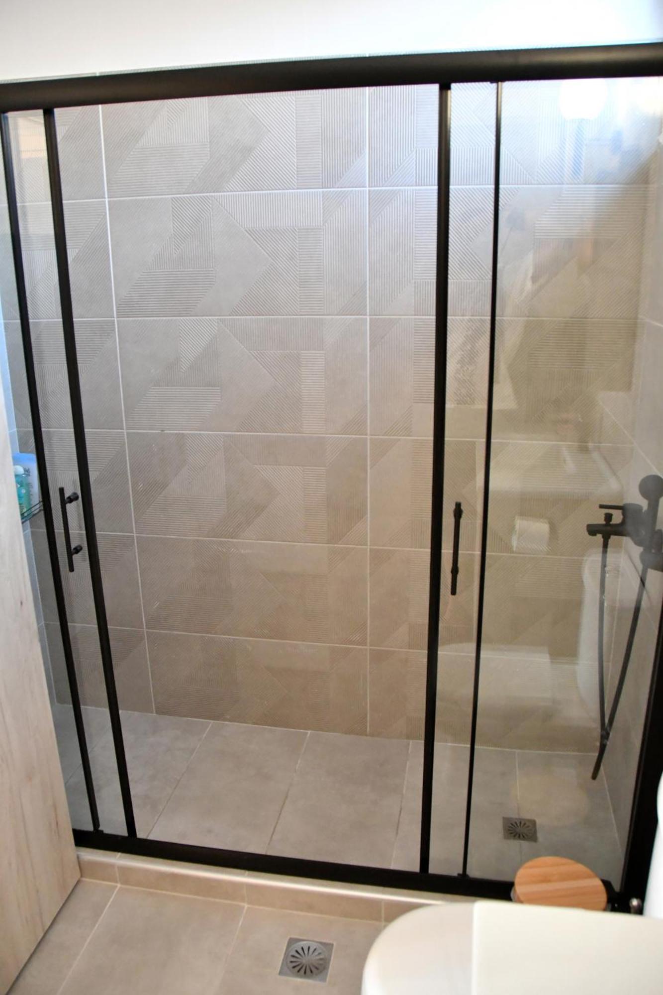 דירות Aegina Polles Εlies Cozy Αpartment מראה חיצוני תמונה